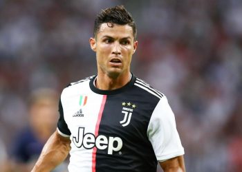 “He pretended to be God.” Cristiano Ronaldo under fire, broken phone case could affect his plans