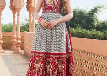 How to Style a Salwar Suit That Suits You