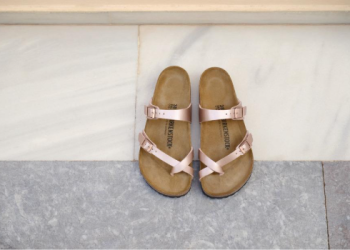 Step Into the Celebration: Comfortable Sandals That Actually Work for Weddings