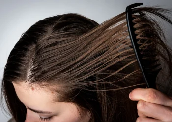 What Causes an Oily Scalp? And How to Actually Fix It